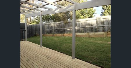 Large family home in great location - Photo 5