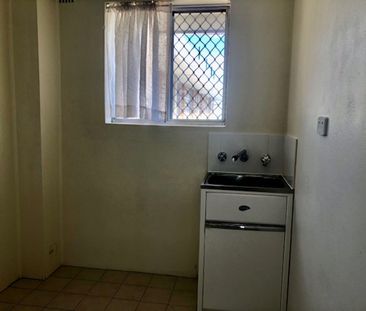 COSY 2 BEDROOM UNIT - Photo 4