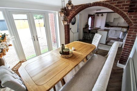 3 bedroom bungalow to rent - Photo 4