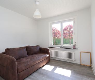 RUSTIG GELEGEN VILLA MET ZONOVERGOTEN TUIN - Foto 3