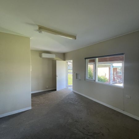 Close to Town - Photo 4