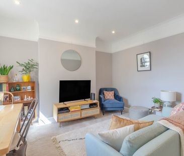 2 Bed Flat, East Dulwich Road, SE22 - Photo 2