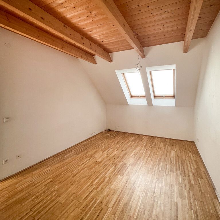 Maisonette 2,5- Zimmer Wohnung mit Küche - nähe Infracenter - Photo 1
