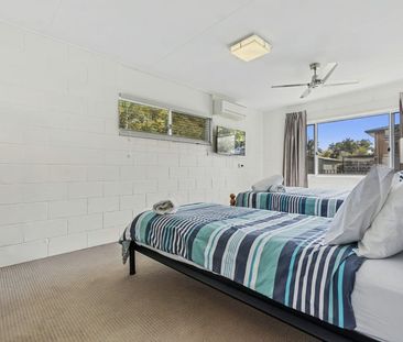Beachside Family Home - Photo 5