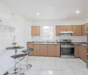 For Lease - 2668 Midland Avenue Unit# Upper, Toronto, Ontario - Photo 3