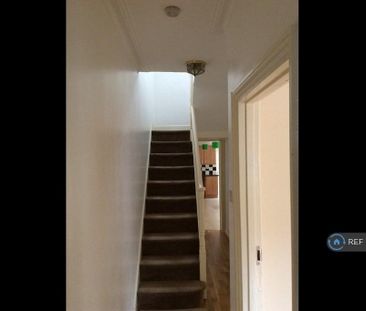 3 bedroom terraced house to rent - Photo 6