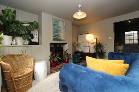 2 bedroom terraced house to rent - Photo 2