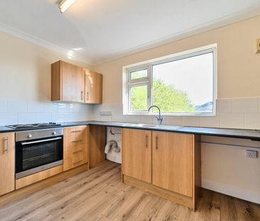 Maisonette to rent - Grays, RM17 - Photo 4