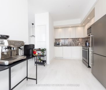 For Lease - 20 Inn on The Park Unit# 436, Toronto, Ontario - Photo 3