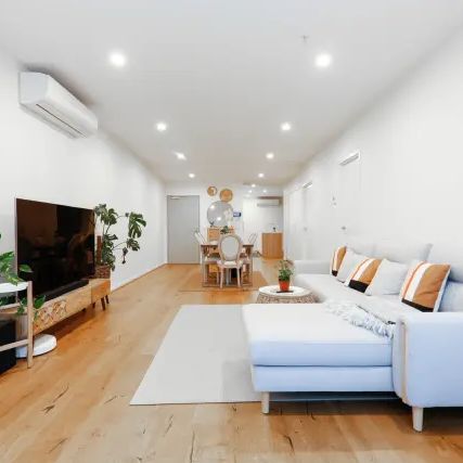 3Bedrooms, 2Bathrooms - Photo 1