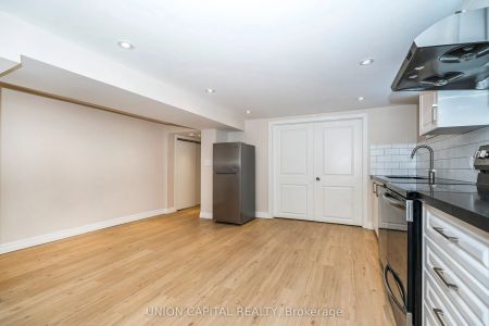 40 Peveril Hill N #Basement - Photo 5