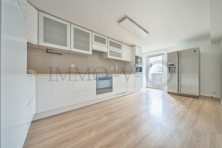 SPACIEUX TRIPLEX AVEC CACHET ET BALCON-TERRASSE - Foto 2