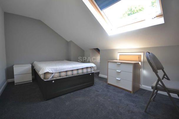 Palmer Park Avenue, Reading, Berkshire, RG6 1DN - Photo 1