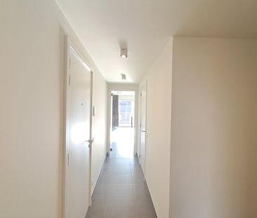 Ruim appartement te huur in Harelbeke met zicht op de Leie! - Photo 4