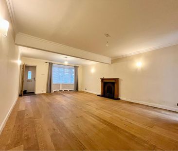 3 bedroom end of terrace house to rent - Photo 2