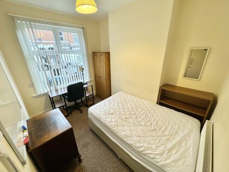 Newcombe Road, CV5, Coventry - Photo 2