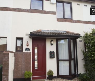 Inviting room in 3-bedroom apartment in Killester, Dublin - Photo 2