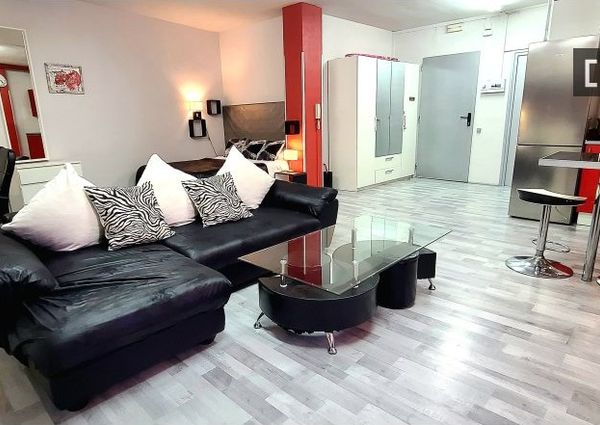 barcelona, Catalonia 08018