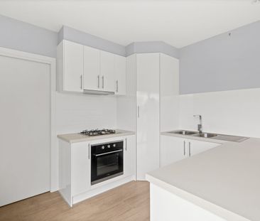 Modern unit! - Photo 4