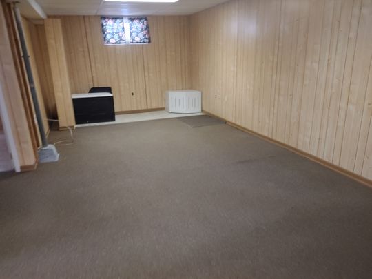 711 ROYAL 3 BEDROOMS - Photo 1