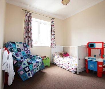 3 bedroom semi-detached house to rent - Photo 6