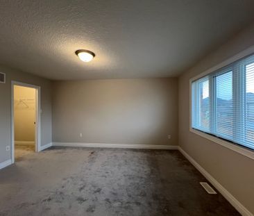 For Lease - 23 LOCKERBIE Crescent, Collingwood, Ontario - Photo 2