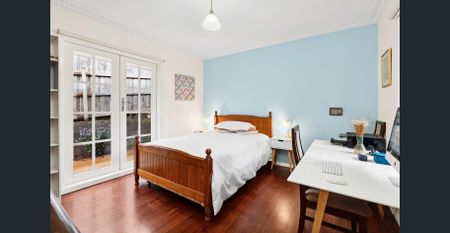 A Family Treasure A Heartbeat From The River - 6 Month Lease - Photo 5