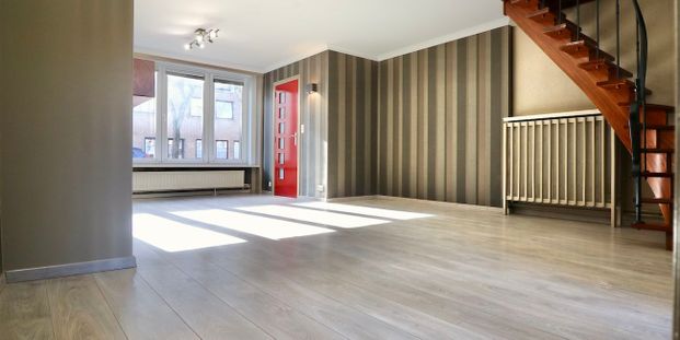 Eengezinswoning te huur in Eeklo voor € 935 met 3 slaapkamers - Photo 1