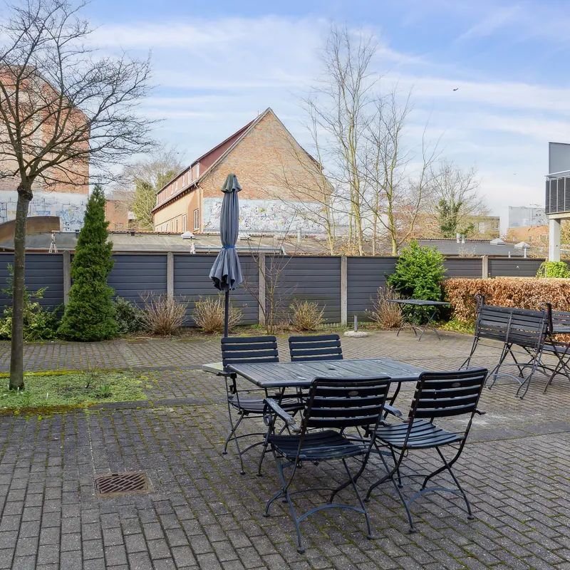 Nyrenoveret lejlighed på rolig beliggenhed - Photo 1