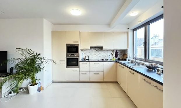 Appartement te huur - Photo 1