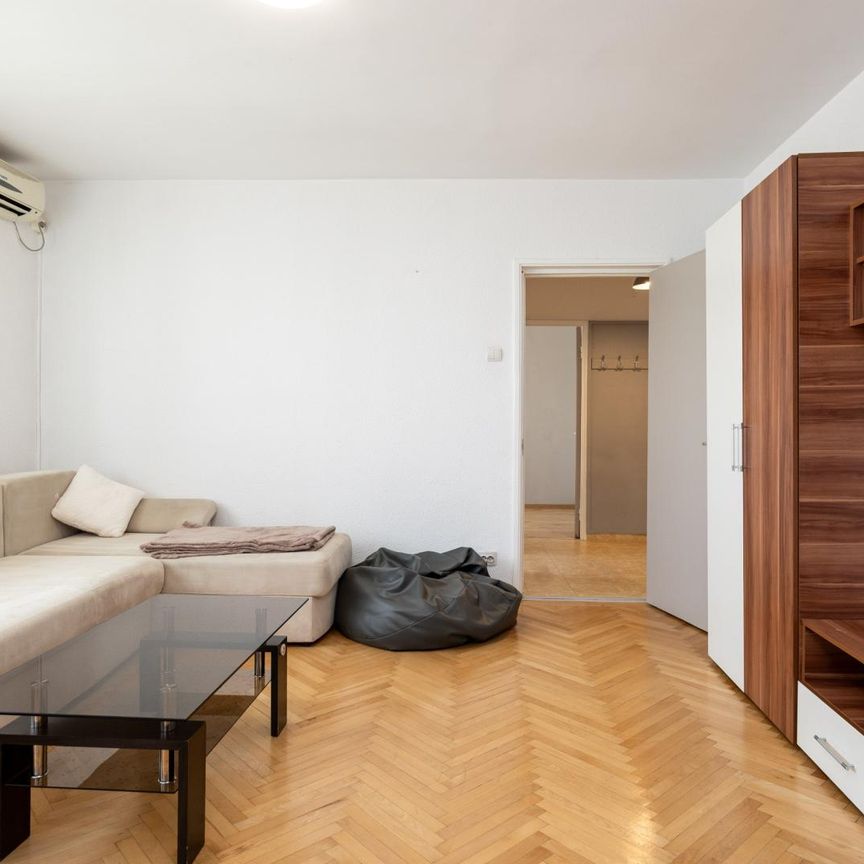 Inchirieri Apartamente 3 camere Bucuresti - Fotografie 1