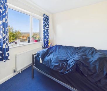 6 bedroom end of terrace house to rent - Photo 4