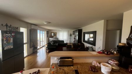À louer – Spacieux appartement 5.5 pièces avec vue sur le lac - Photo 3
