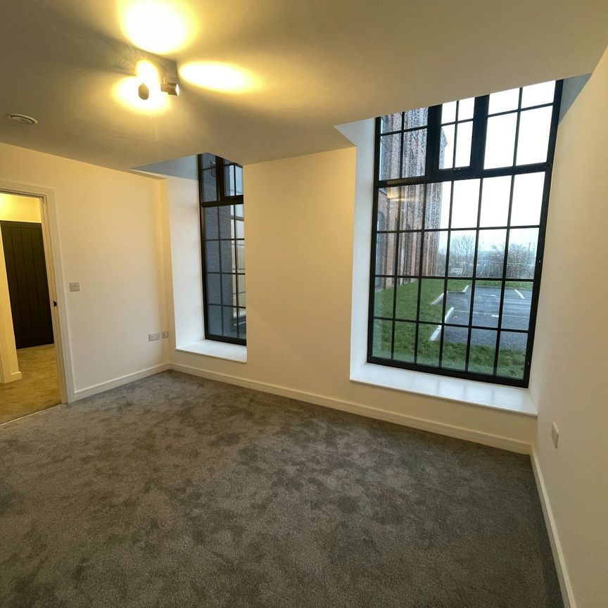 Flat to rent on - Photo 1