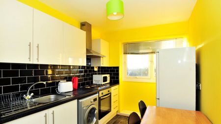 2 bedroom apartment to rent - Photo 5