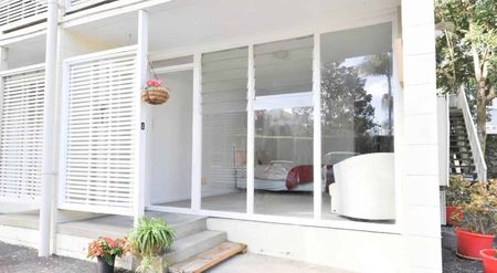 Sunny One Bedroom Studio In Mt Eden - Photo 2