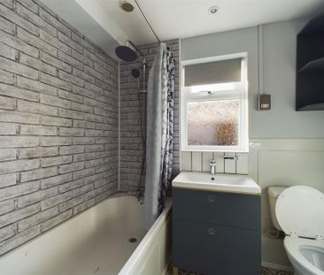 2 bedroom terraced house to rent - Photo 6