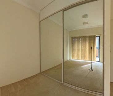 Spacious 1 Bedroom Unit - Photo 2