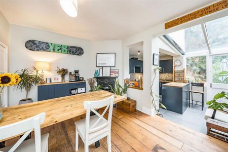 2 bedroom terraced house to rent - Photo 5