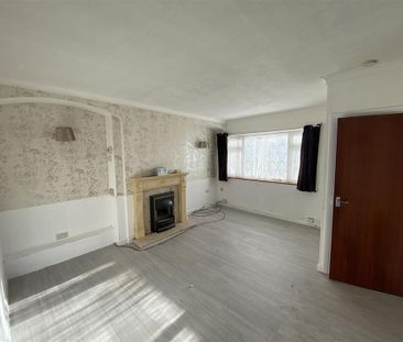 3 bedroom end of terrace house to rent - Photo 4
