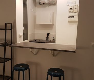 Location Appartement 1 pièce 15m² BOULOGNE BILLANCOURT 92100 - Photo 1