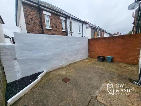 11 Dunraven Crescent, Belfast, BT5 5LE - Photo 4