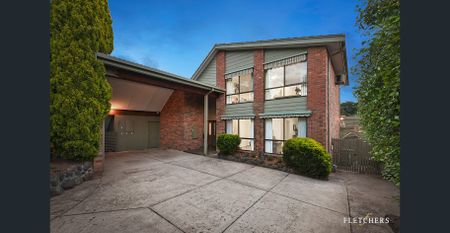 Sprawling family home - Photo 3