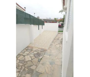 Rua Dona Maria Ana de Áustria, Lisbon, Lisbon 1070-088 - Photo 2