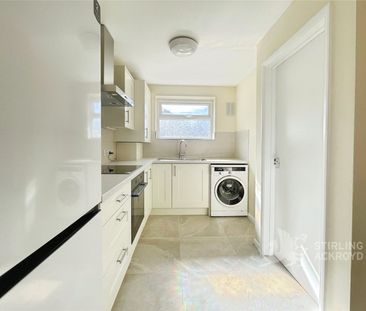 Kings Road, Egham, Surrey, TW20 9BN - Photo 5