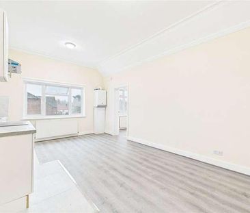 Andover Road, Newbury, Berkshire, RG14 - Photo 3