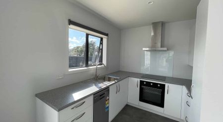2 Bedroom Home - Age Criteria: Minimum Age of 60 for One Tenant - Photo 3