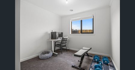 Modern, Low-Maintenance Living in a Convenient Location - Photo 3