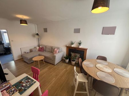 2 bedroom semi-detached house to rent - Photo 2