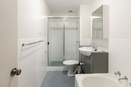 108 McElhone Street, Woolloomooloo NSW 2011 - Townhouse For Rent | Domain - Photo 3